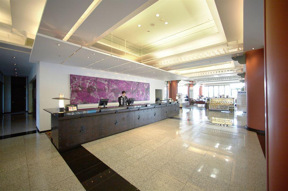 Commodore Hotel גייאונגג'ו מראה חיצוני תמונה